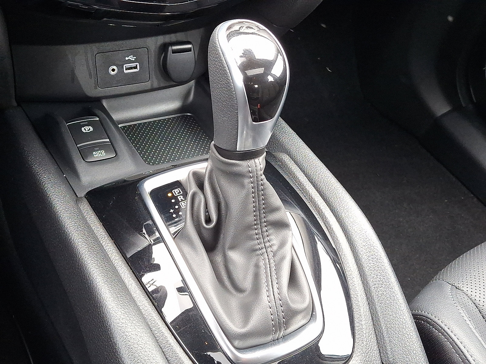 Used 2022 Nissan Rogue Sport SL w/ Premium Package image 13