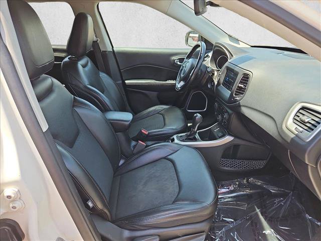 Used 2019 Jeep Compass Latitude w/ Popular Equipment Group FWD image 27