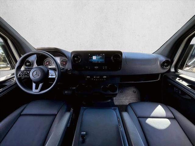 Used 2023 Mercedes-Benz Sprinter 2500 image 16