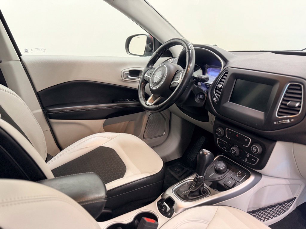 Used 2020 Jeep Compass Latitude w/ Popular Equipment Group AWD/4WD image 17
