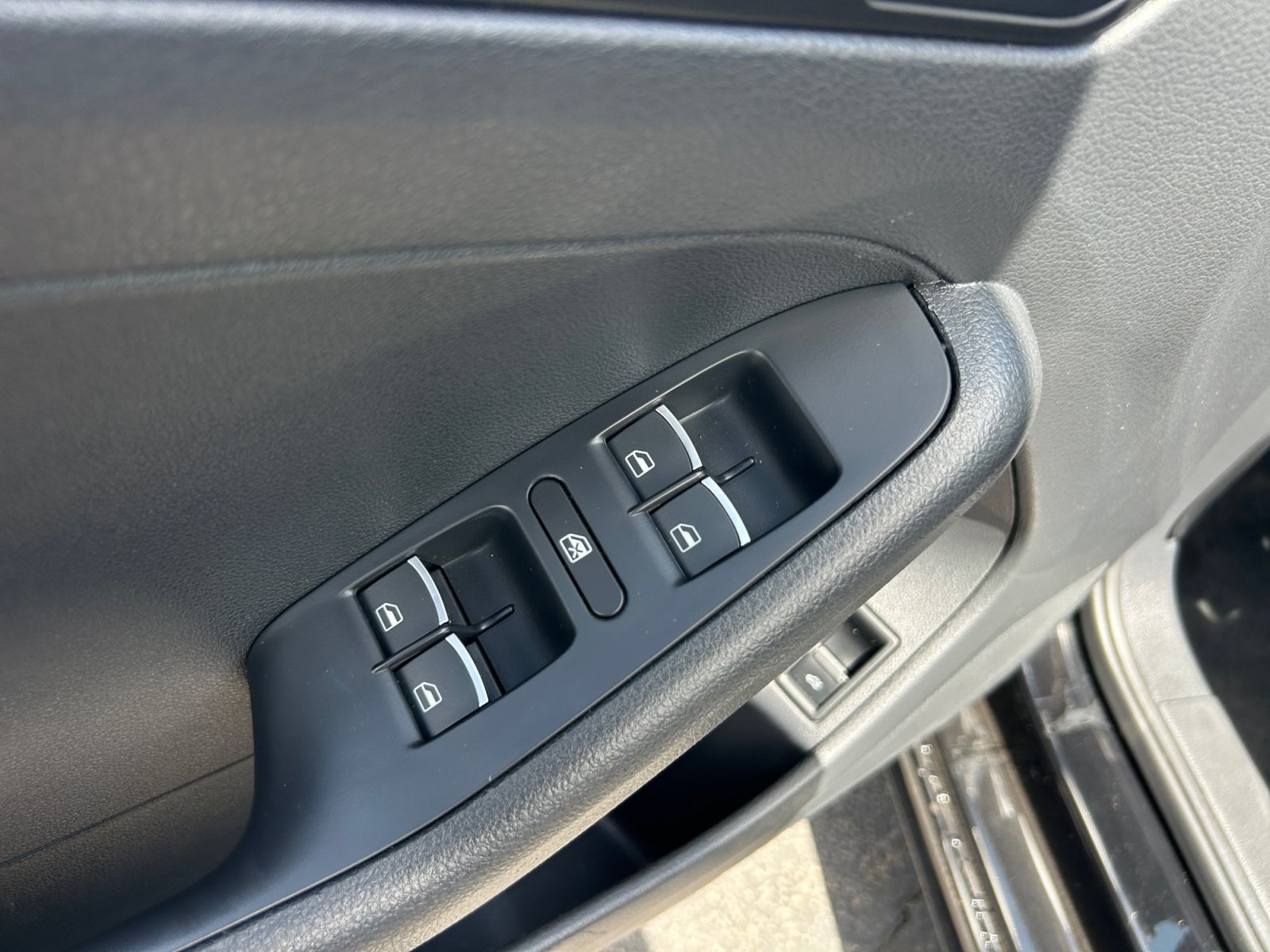Used 2015 Volkswagen Jetta TDI SE FWD image 13