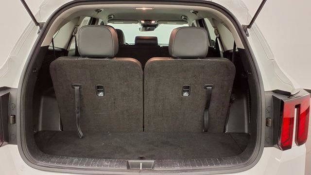 Used 2024 Kia Sorento S image 14