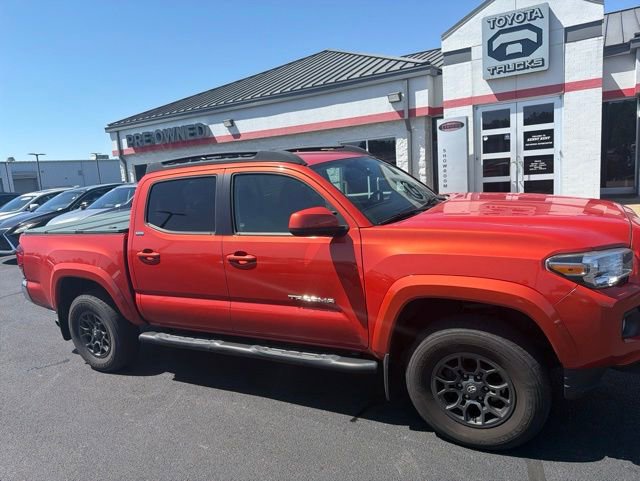 Used 2018 Toyota Tacoma SR5 AWD/4WD image 5