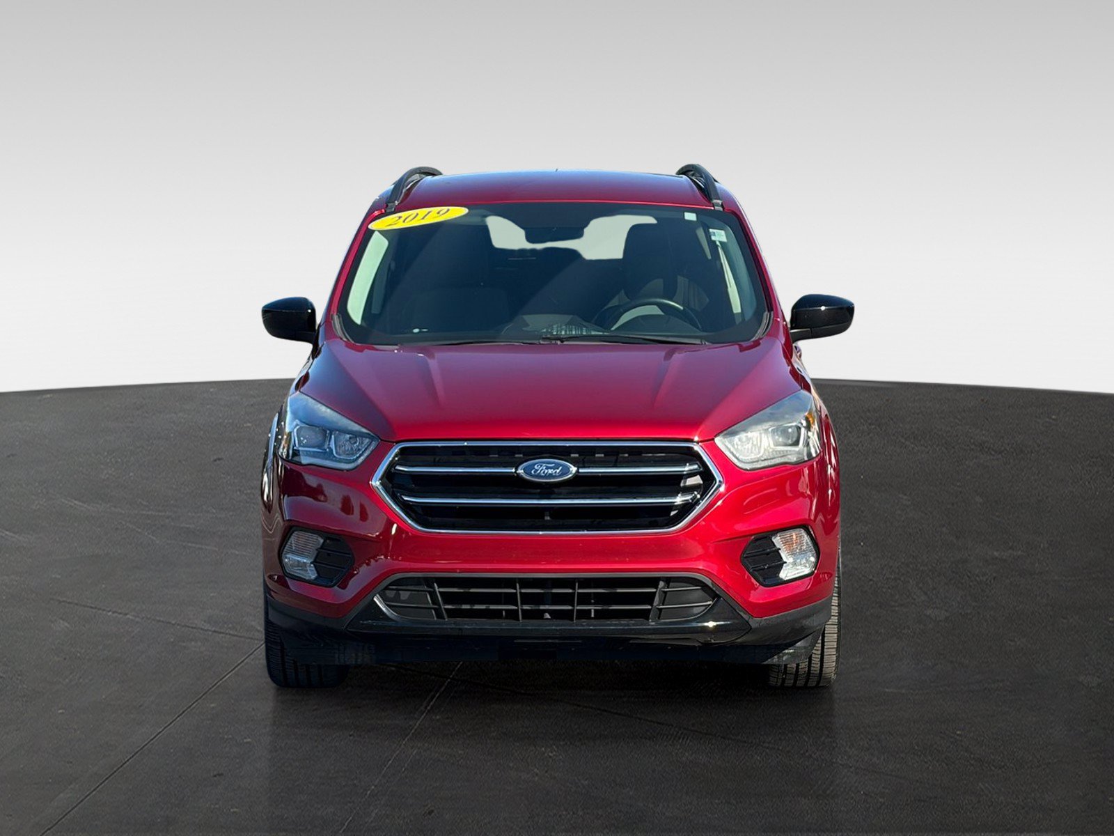 Used 2019 Ford Escape SE FWD image 2