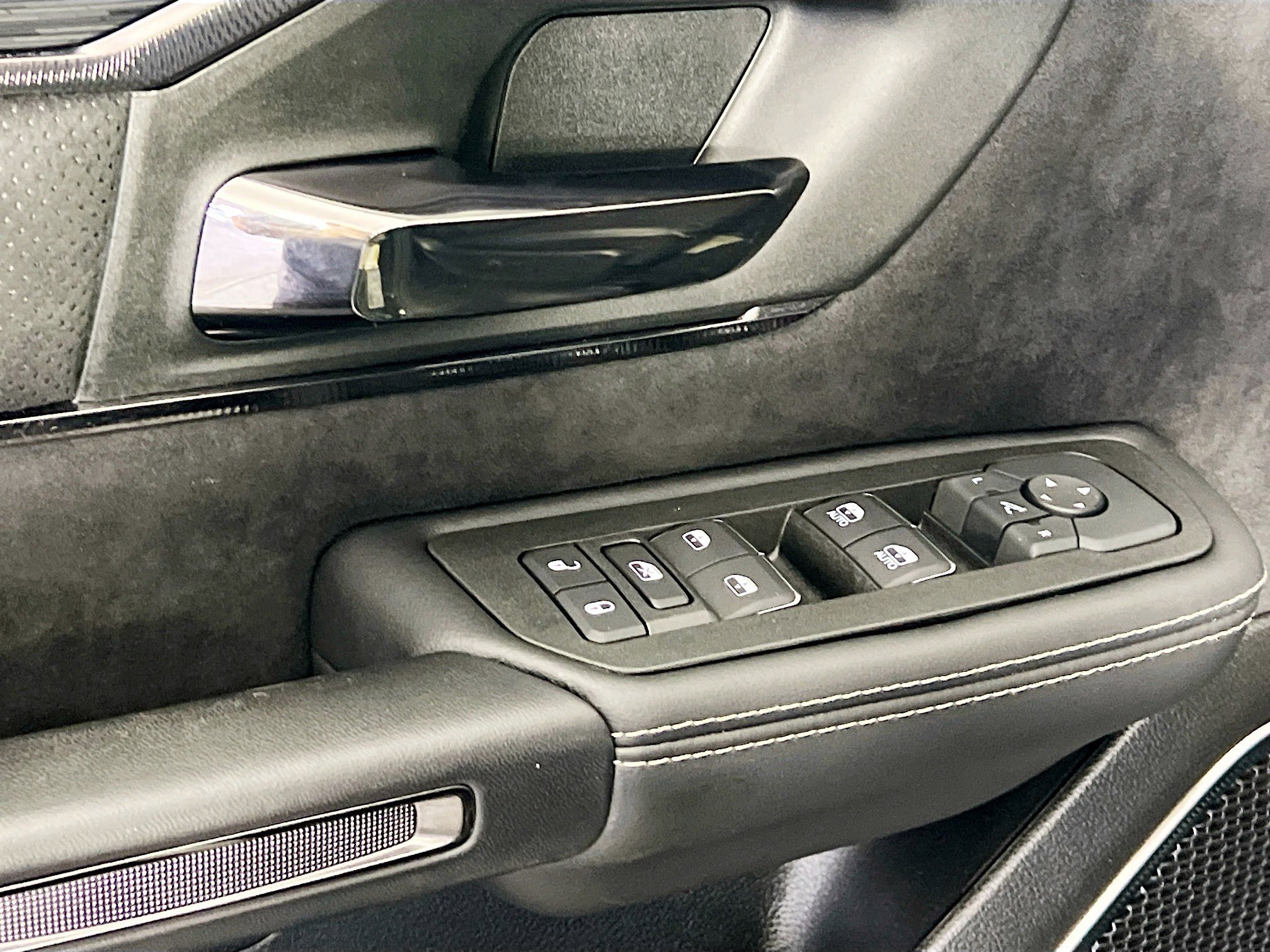 Used 2025 RAM 1500 RHO image 16