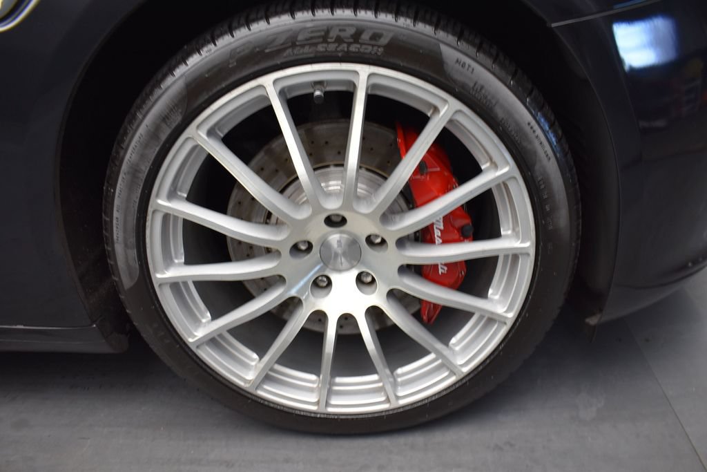 Used 2019 Maserati Quattroporte S GranLusso Q4 AWD/4WD image 18