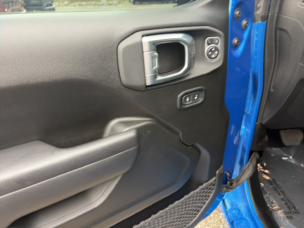 Used 2024 Jeep Wrangler Sport AWD/4WD image 17
