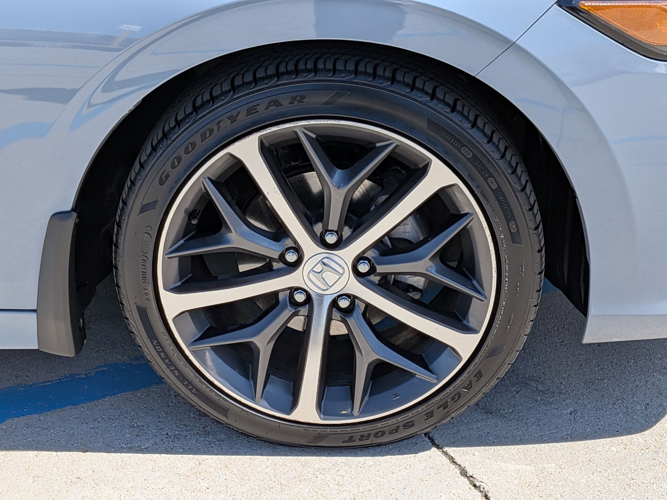 Used 2022 Honda Civic Touring image 32