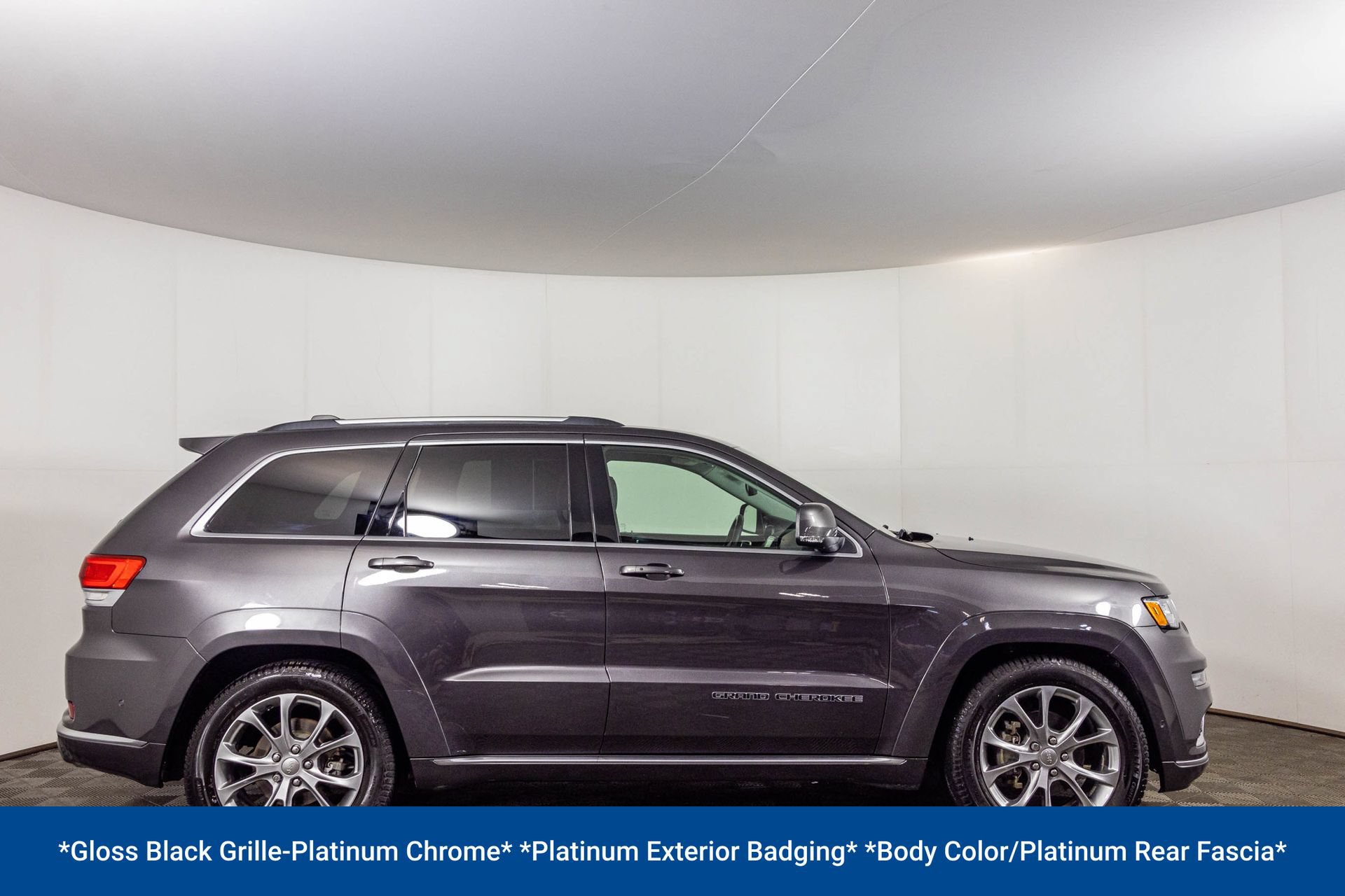 Used 2019 Jeep Grand Cherokee Summit w/ Platinum Series Group AWD/4WD image 18