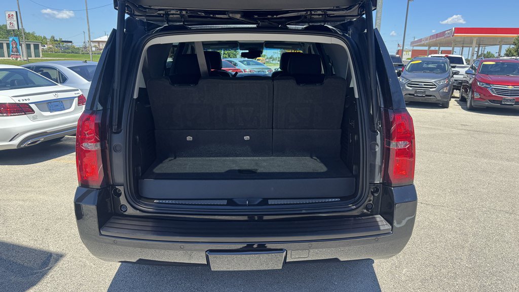 Used 2018 Chevrolet Tahoe Premier w/ RST 6.2L Performance Edition AWD/4WD image 11