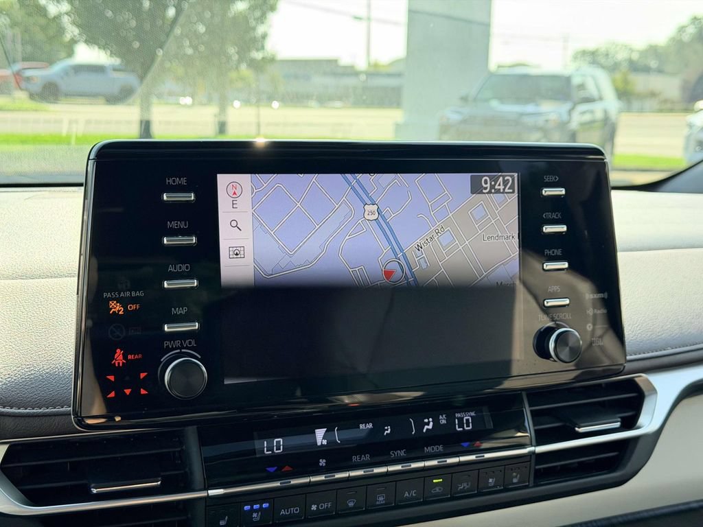 Certified 2021 Toyota Sienna Platinum AWD/4WD image 3