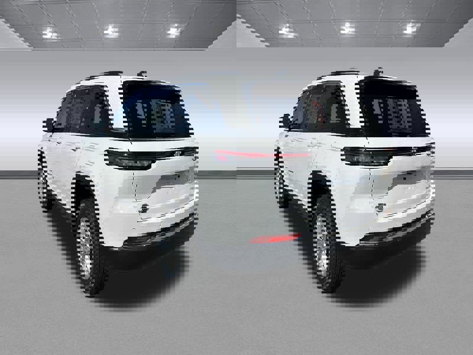New 2025 Jeep Grand Cherokee Laredo X w/ Trailer Tow Package image 5