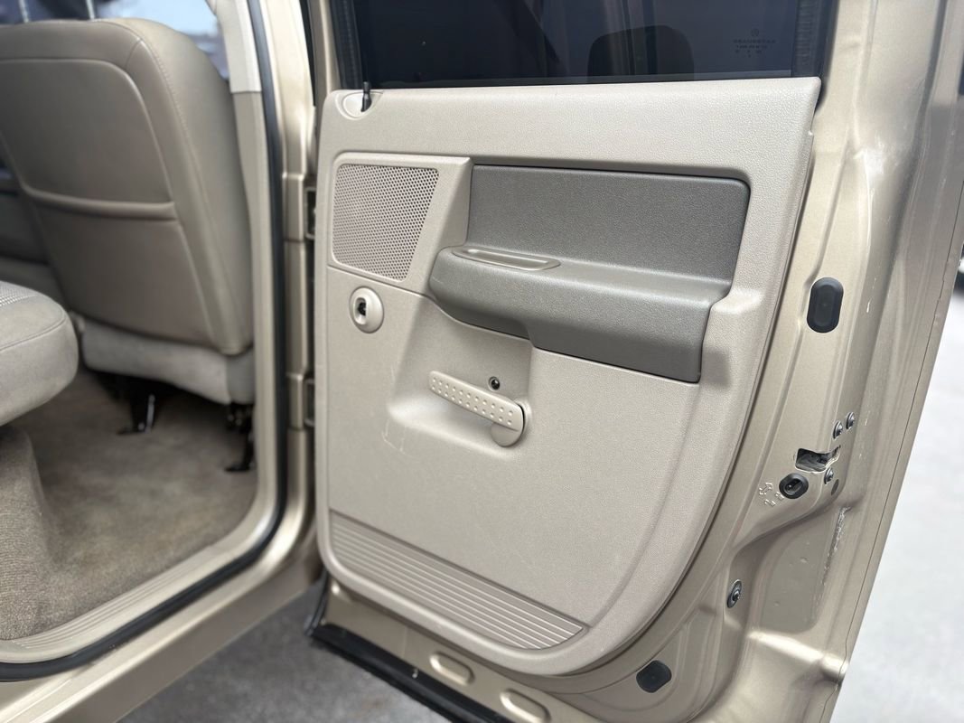 Used 2006 Dodge Ram 2500 Truck SLT w/ Quad Cab Big Horn Value Group image 18