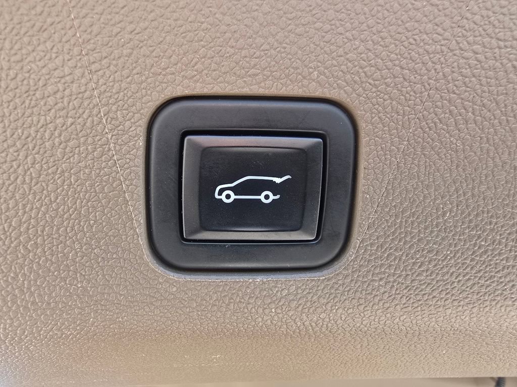 Used 2022 GMC Yukon Denali w/ Max Trailering Package AWD/4WD image 19