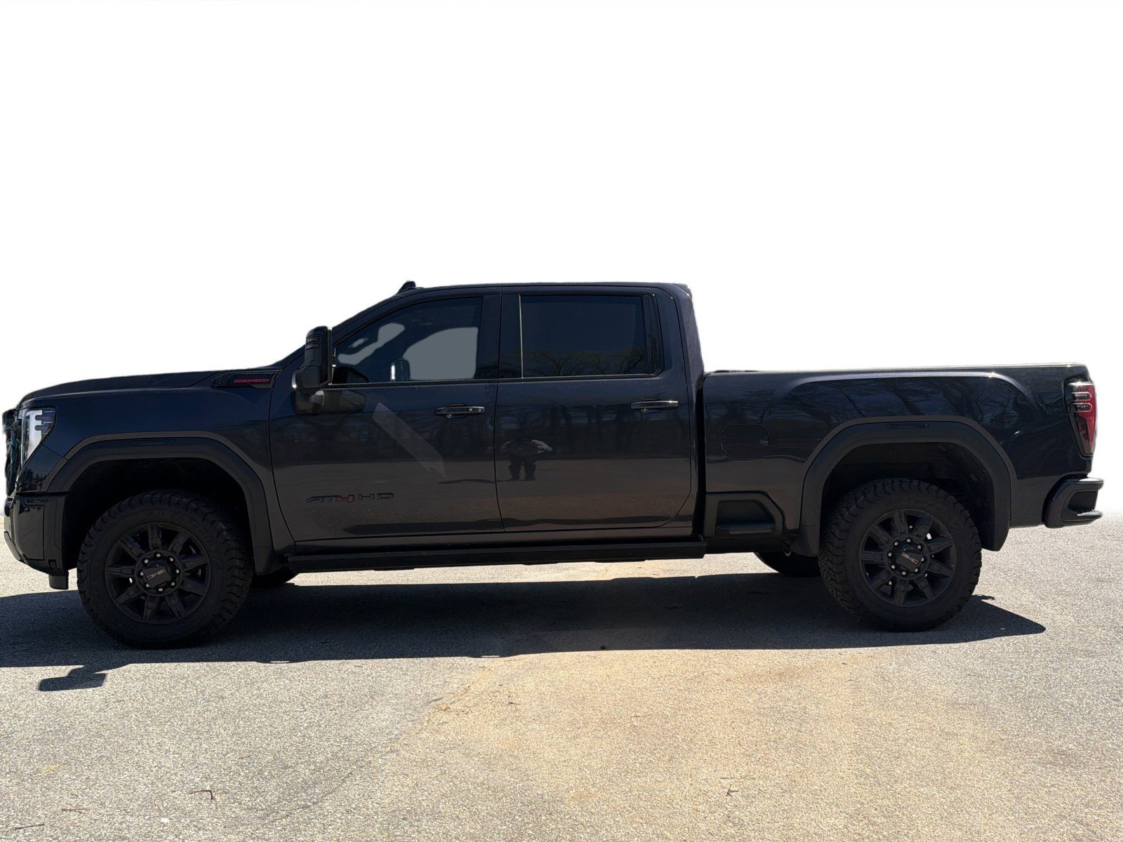 Used 2025 GMC Sierra 2500 AT4 w/ AT4 Premium Plus Package image 26