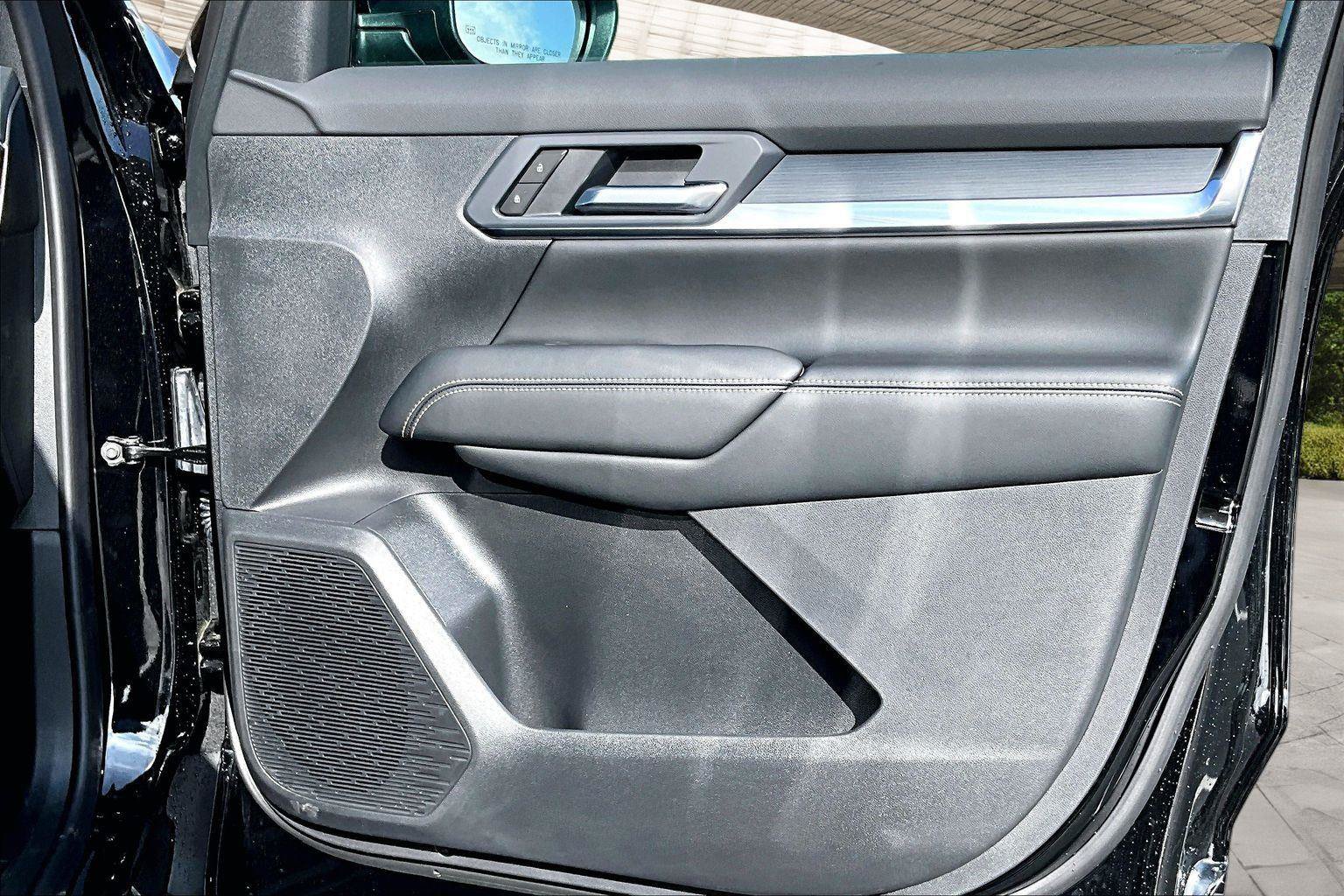 New 2026 GMC Terrain Elevation w/ Elevation Premium Package AWD/4WD image 13