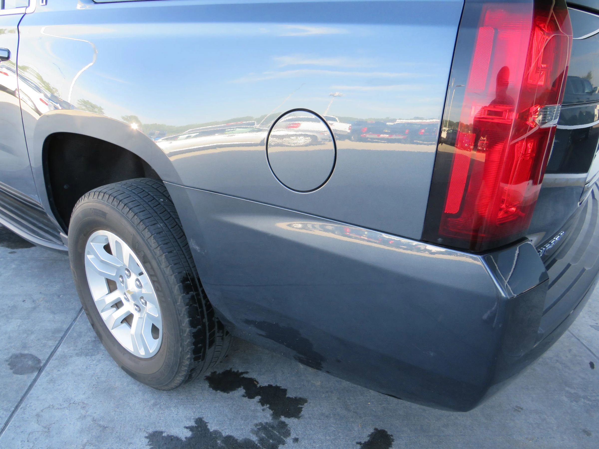 Used 2020 Chevrolet Suburban LT AWD/4WD image 31