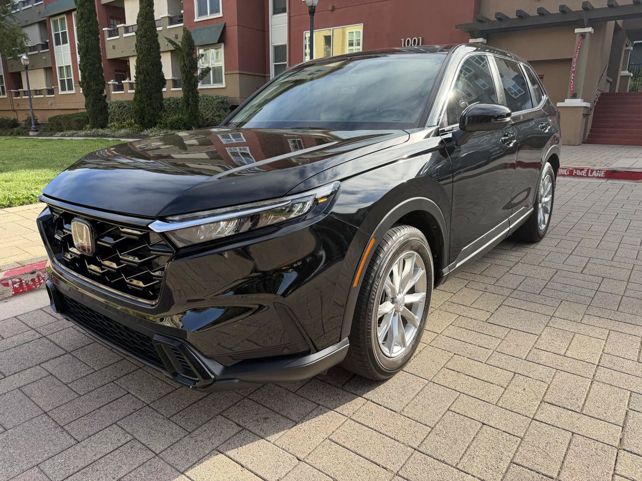 Used 2025 Honda CR-V EX-L image 4