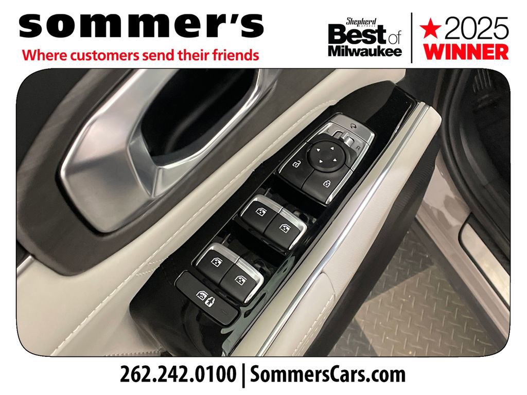 Used 2025 Kia Sorento SX AWD/4WD image 11