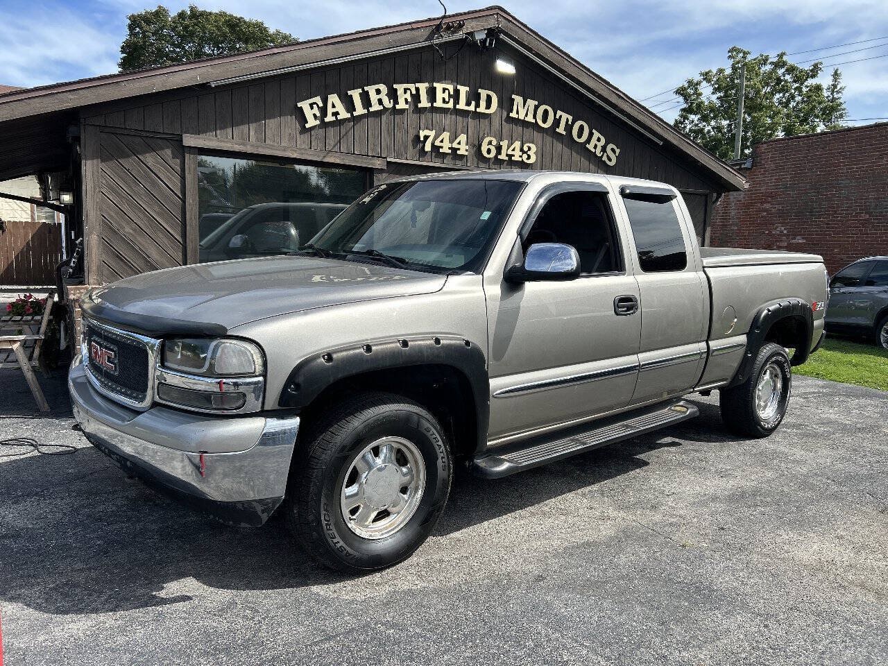 Used 2000 GMC Sierra 1500 4x4 Extended Cab w/ Convenience Plus Group image 1