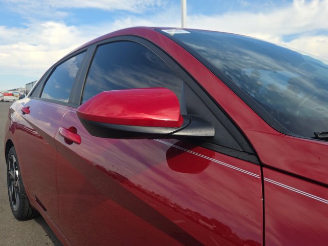 Used 2023 Hyundai Elantra SEL w/ Convenience Package FWD image 5