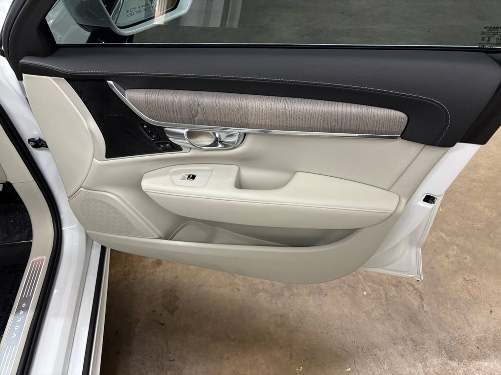Certified 2025 Volvo S90 B6 Ultra AWD/4WD image 20