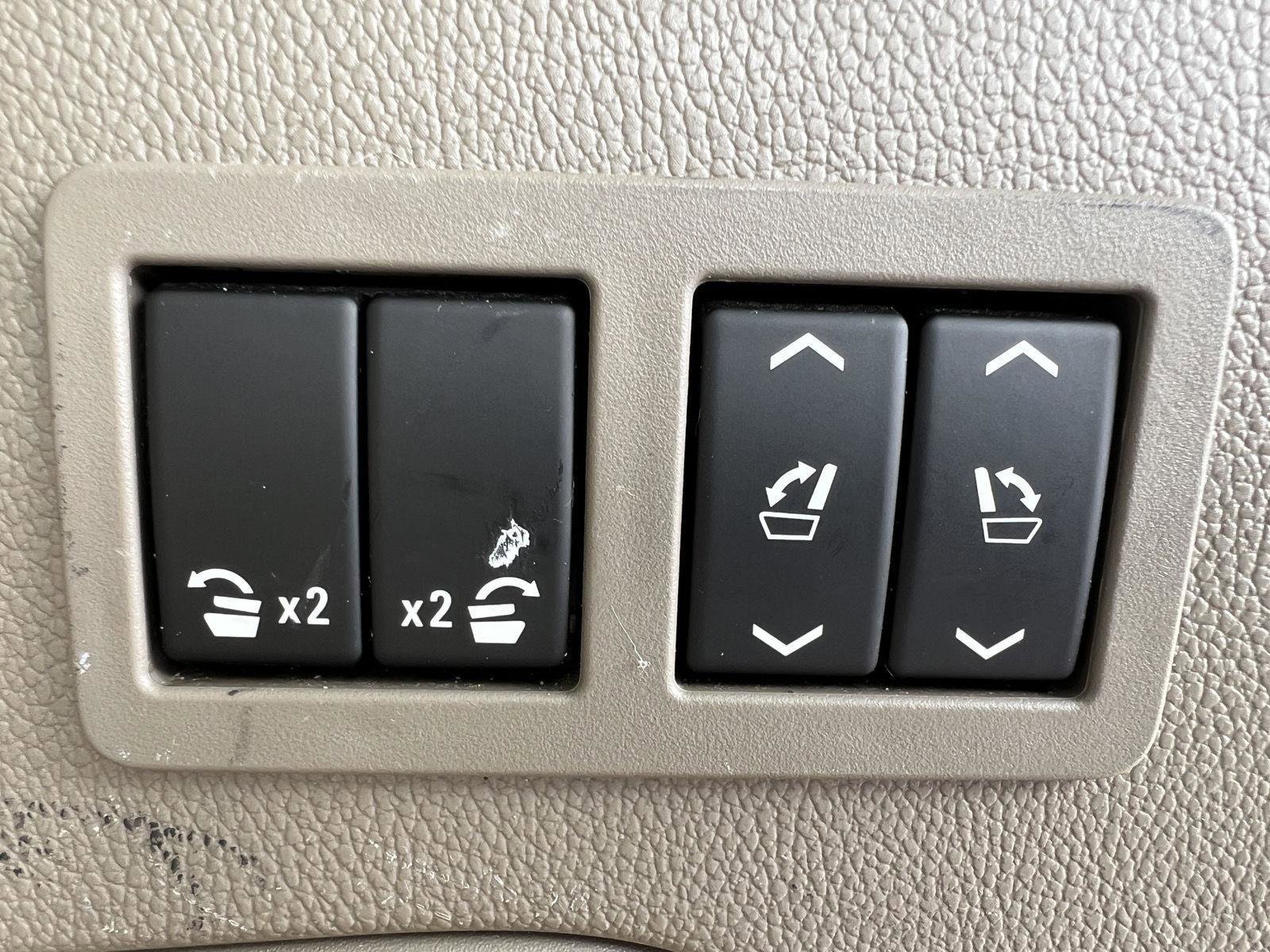 Used 2017 Chevrolet Tahoe LT w/ Luxury Package image 13