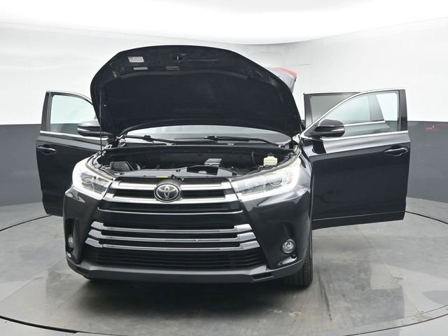 Used 2017 Toyota Highlander Limited AWD/4WD image 54