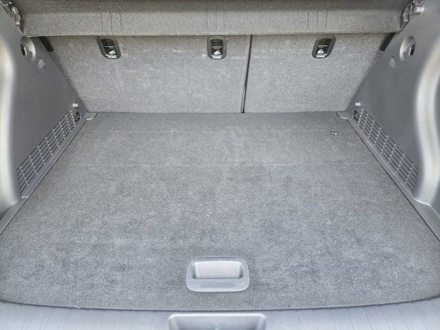 Certified 2025 Hyundai Kona Limited image 33