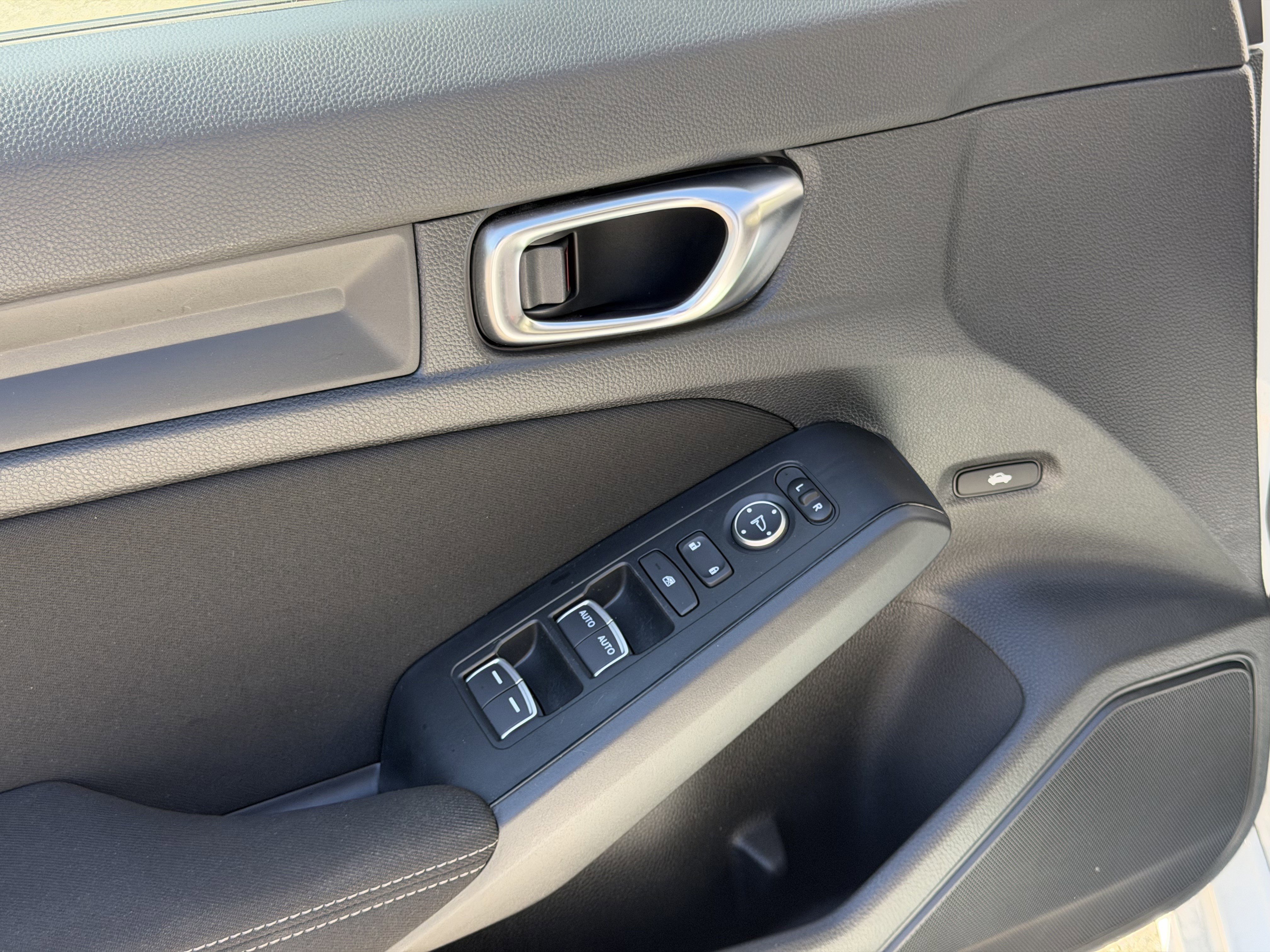 Used 2024 Honda Civic LX image 10
