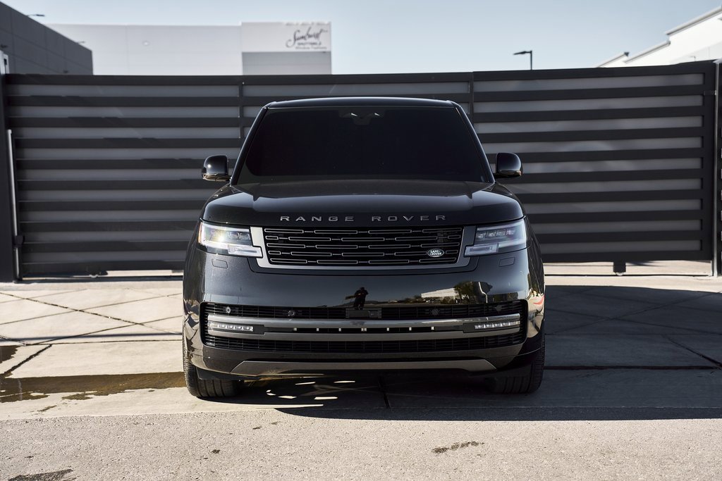 Used 2025 Land Rover Range Rover Long Wheelbase Autobiography image 12