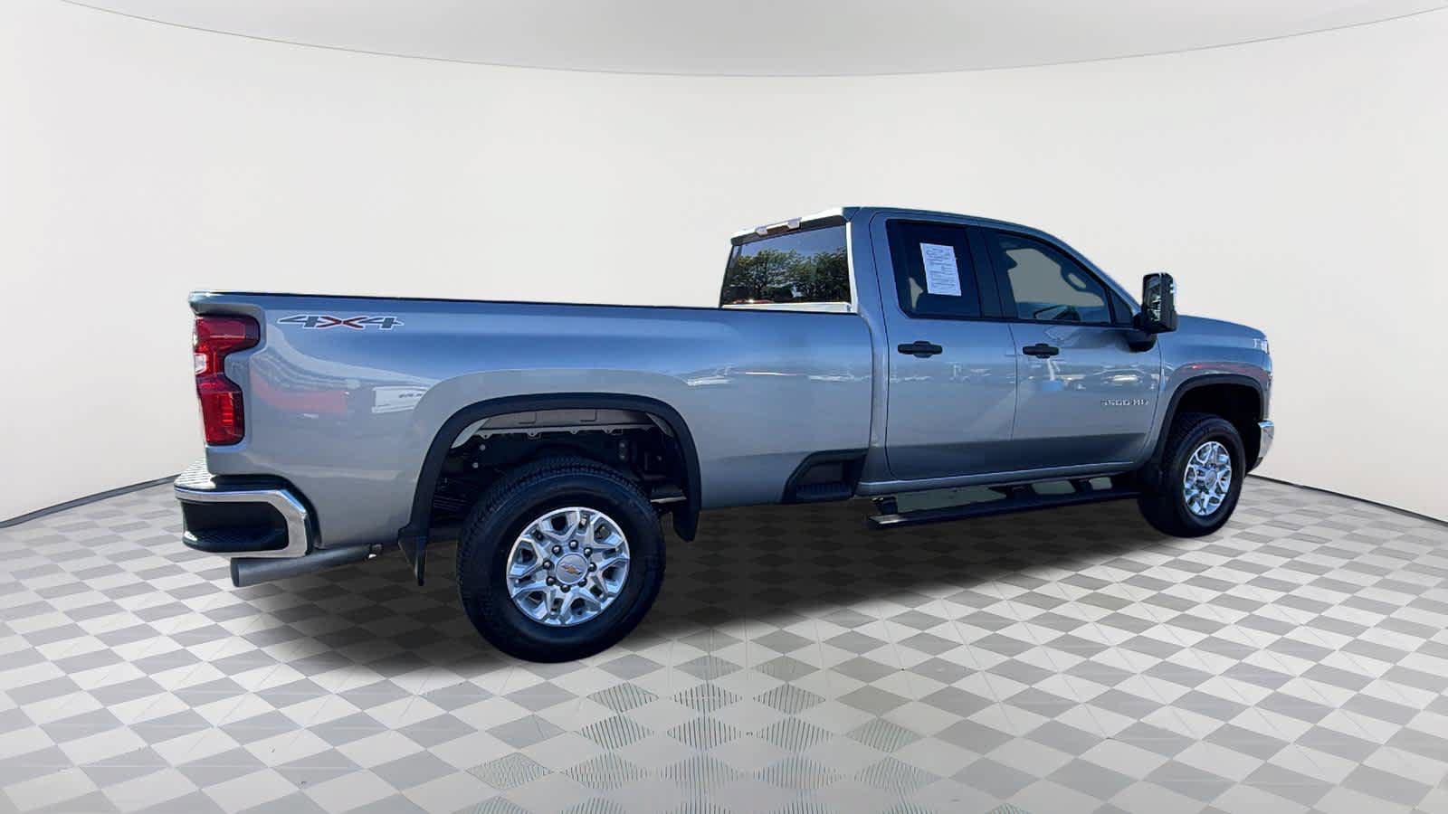 Used 2026 Chevrolet Silverado 3500 W/T AWD/4WD image 4