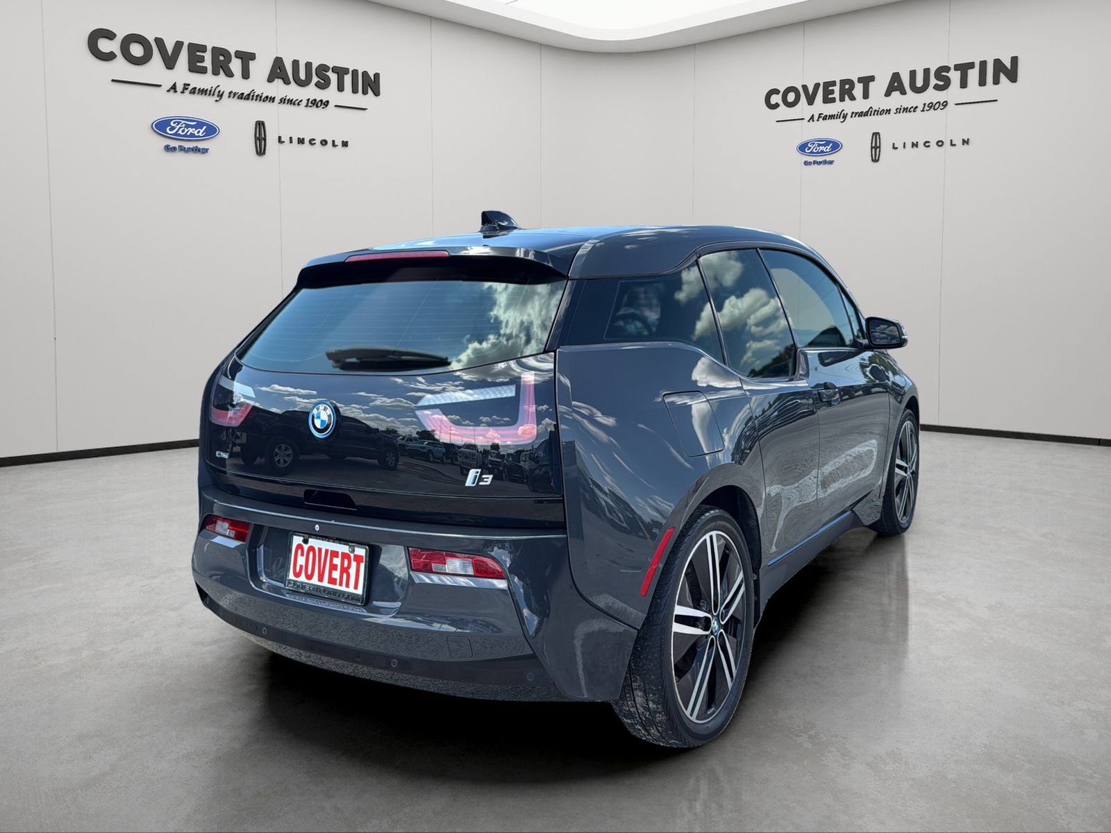 Used 2015 BMW i3 w/ Range Extender RWD image 5