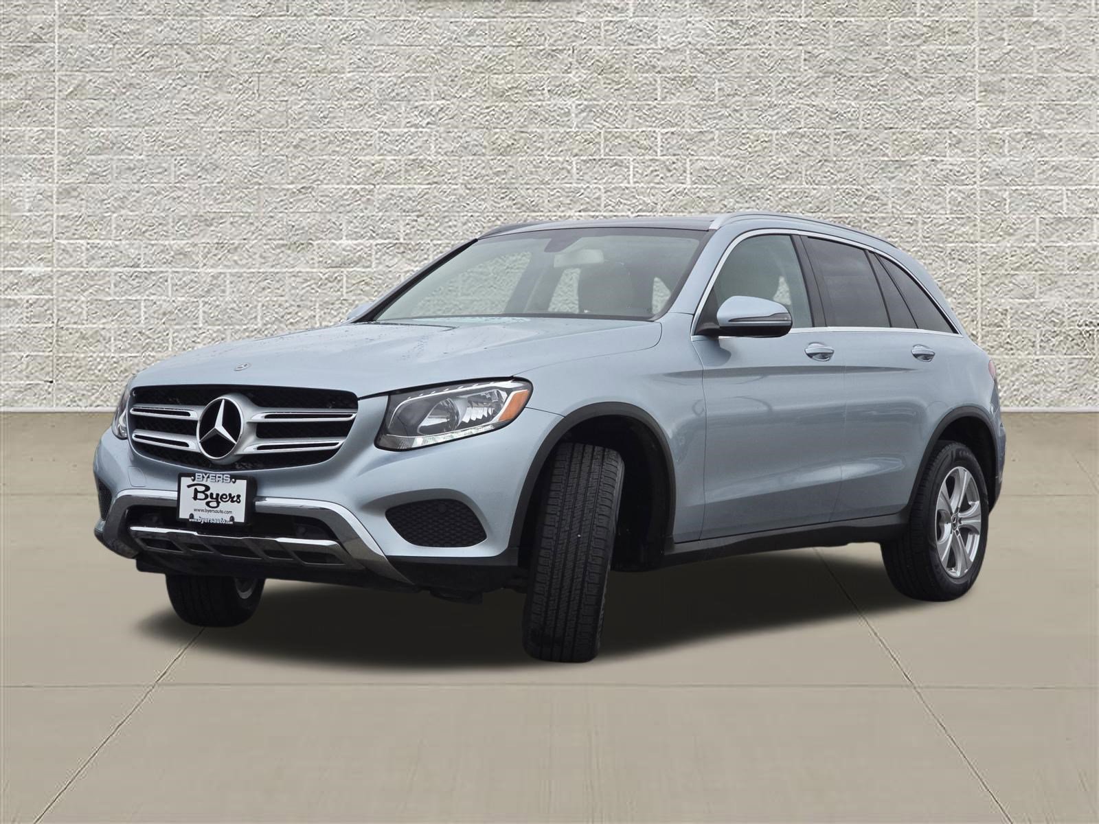 Used 2018 Mercedes-Benz GLC 300 4MATIC image 3