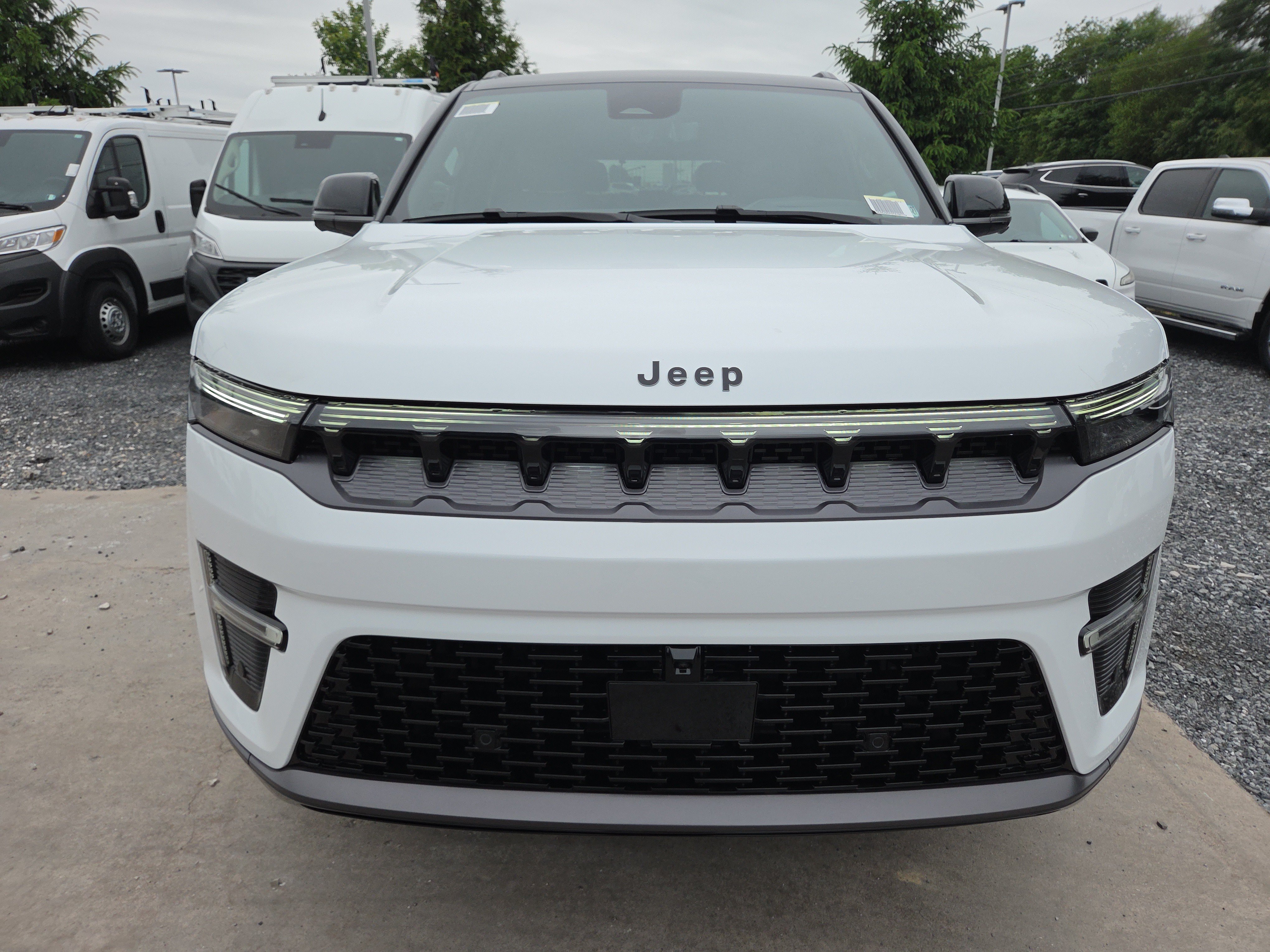 New 2026 Jeep Grand Wagoneer Summit AWD/4WD image 22
