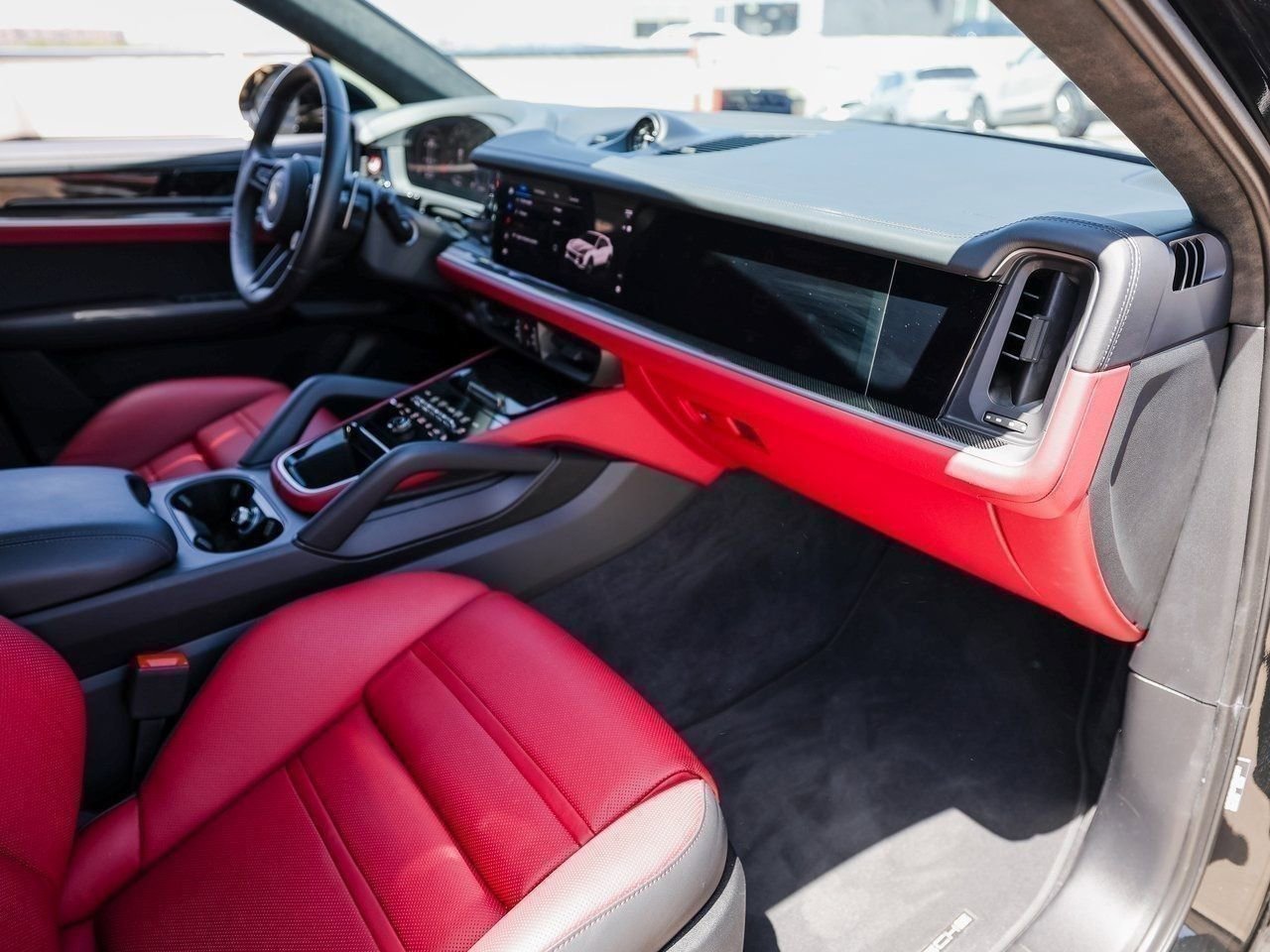 Certified 2025 Porsche Cayenne Turbo image 27