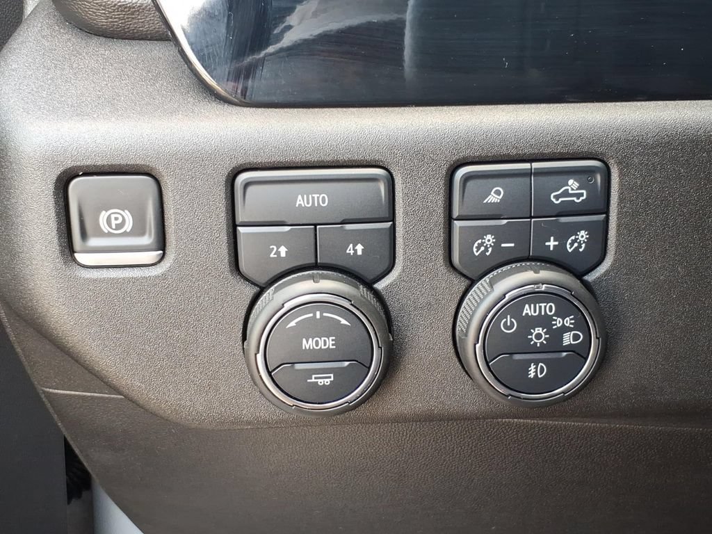 Used 2025 Chevrolet Silverado 1500 RST w/ Convenience Package II AWD/4WD image 16