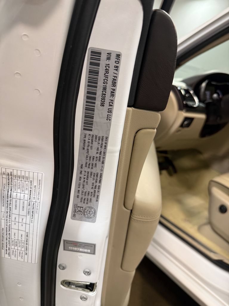 Used 2021 Jeep Grand Cherokee Overland w/ Protech Group AWD/4WD image 55