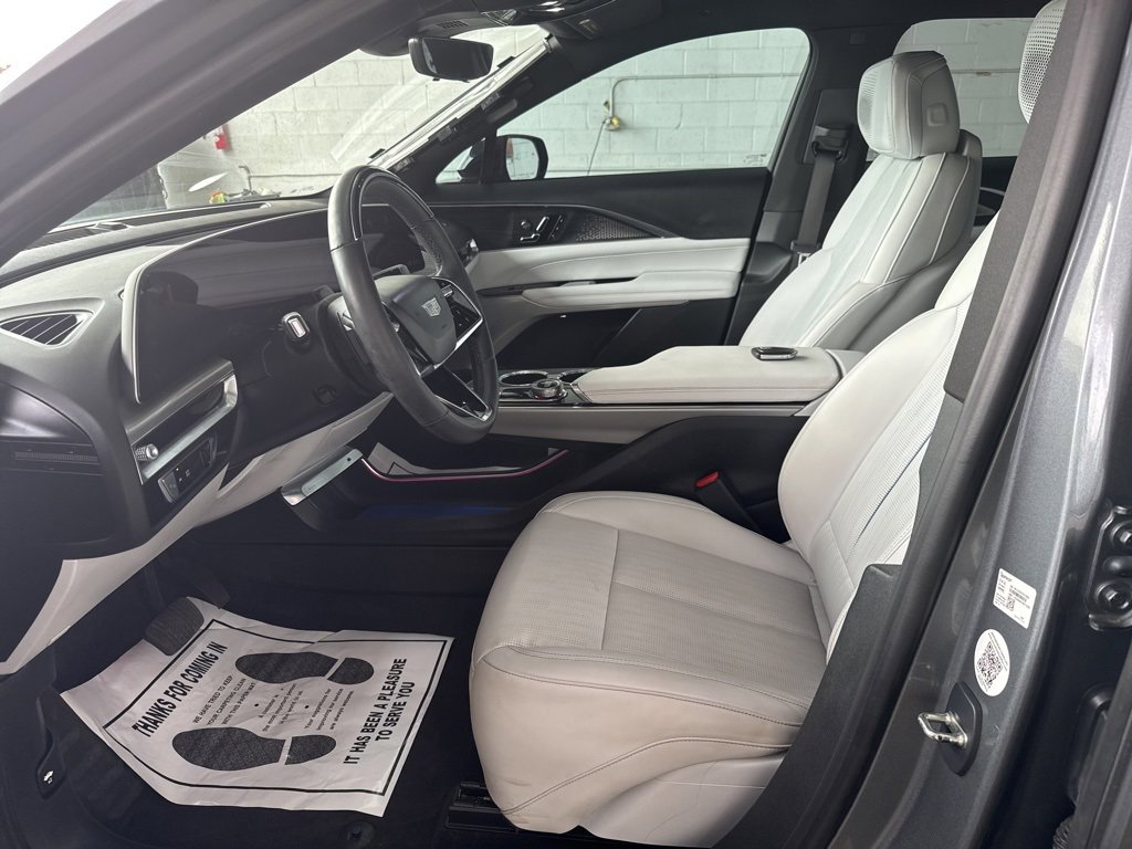 Used 2023 Cadillac Lyriq 2WD image 17