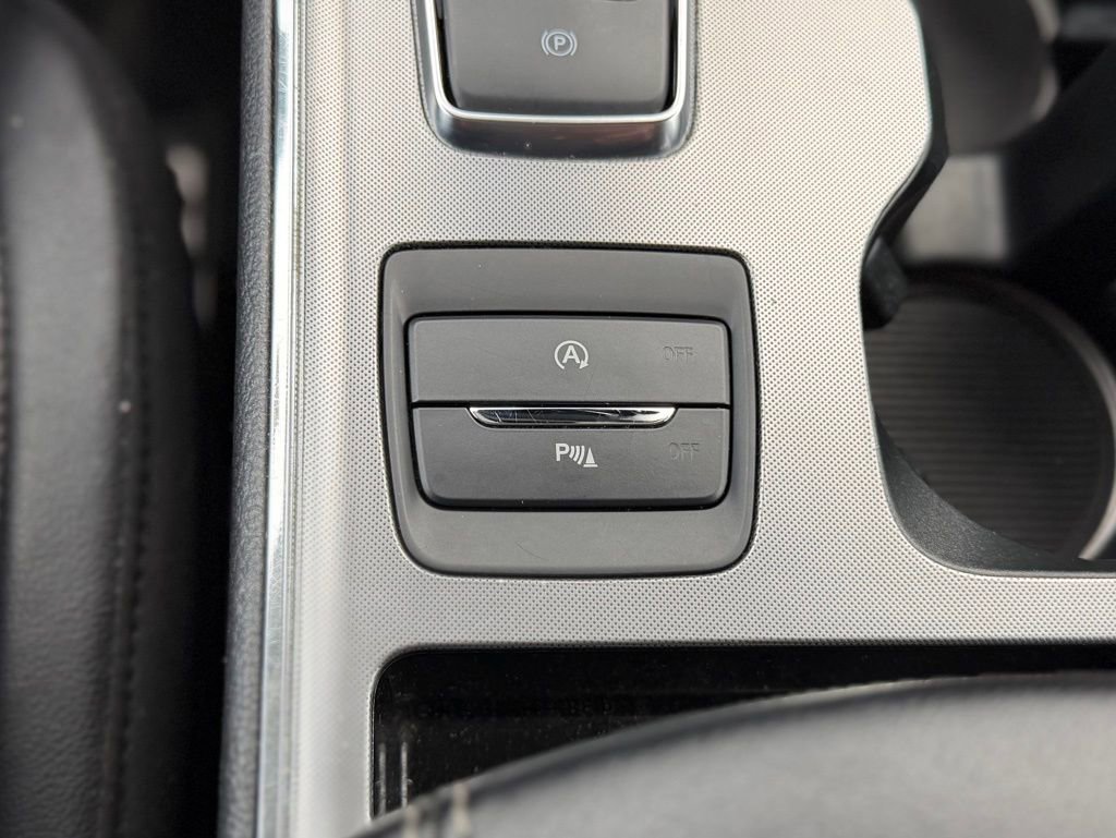 Used 2024 Ford Edge Titanium AWD/4WD image 14