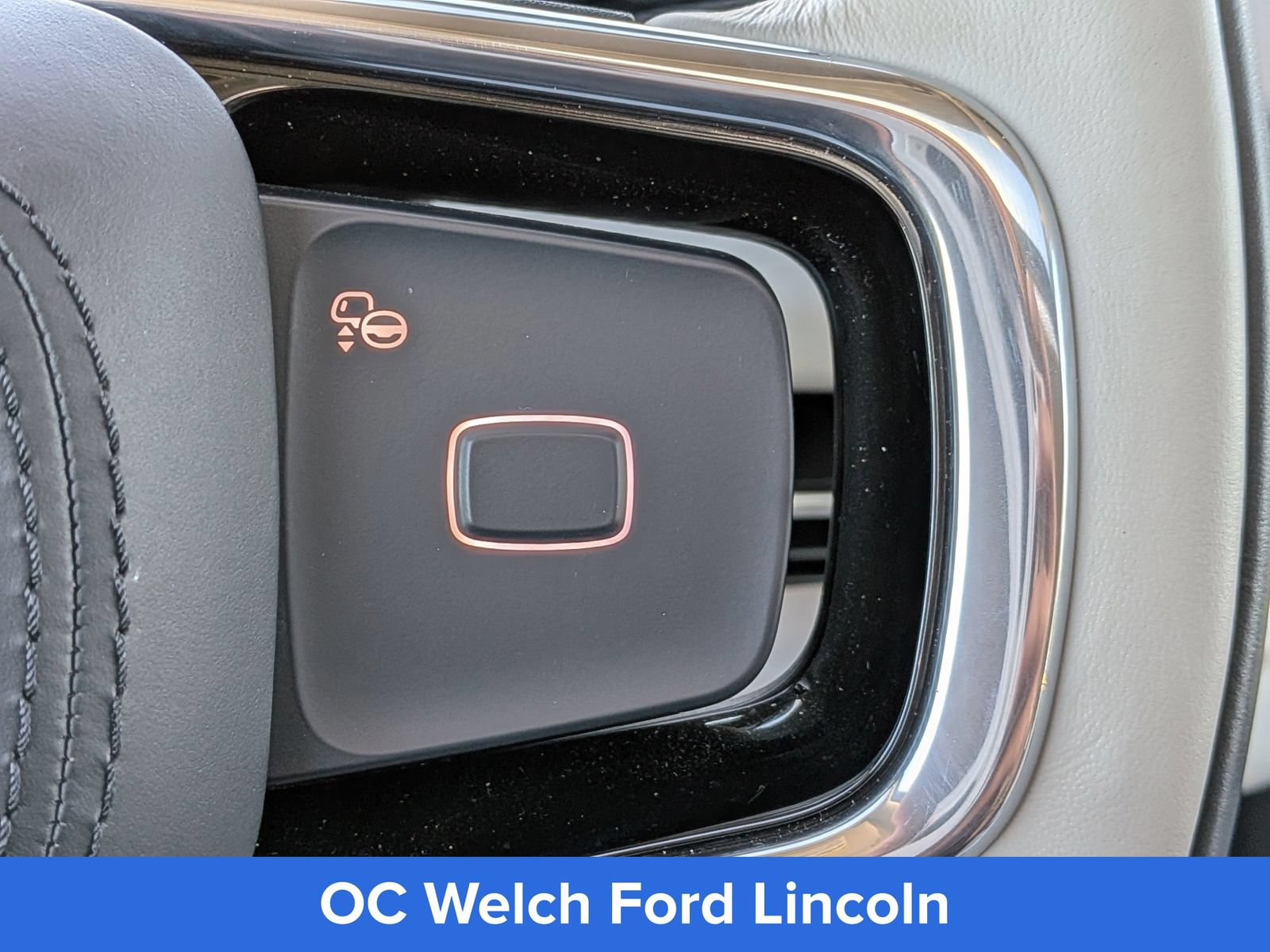 Certified 2025 Lincoln Navigator Reserve AWD/4WD image 32