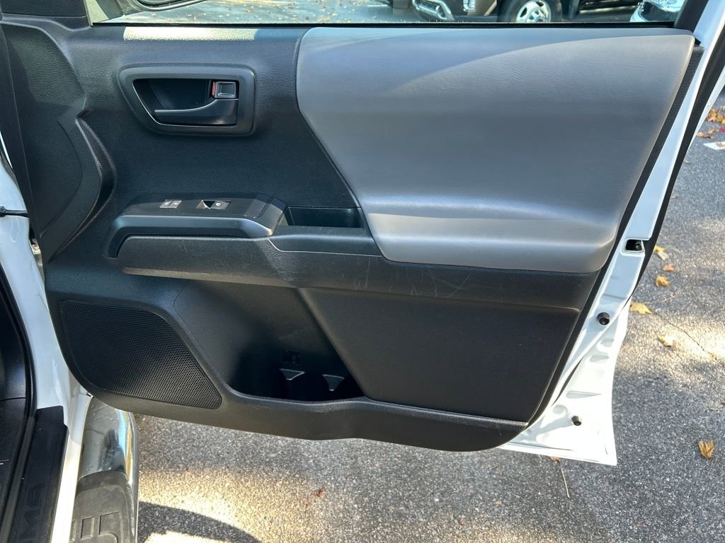 Used 2022 Toyota Tacoma SR image 25