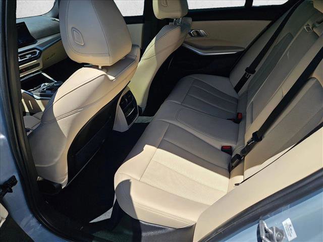 Used 2023 BMW 330i Sedan w/ M Sport Package RWD image 19