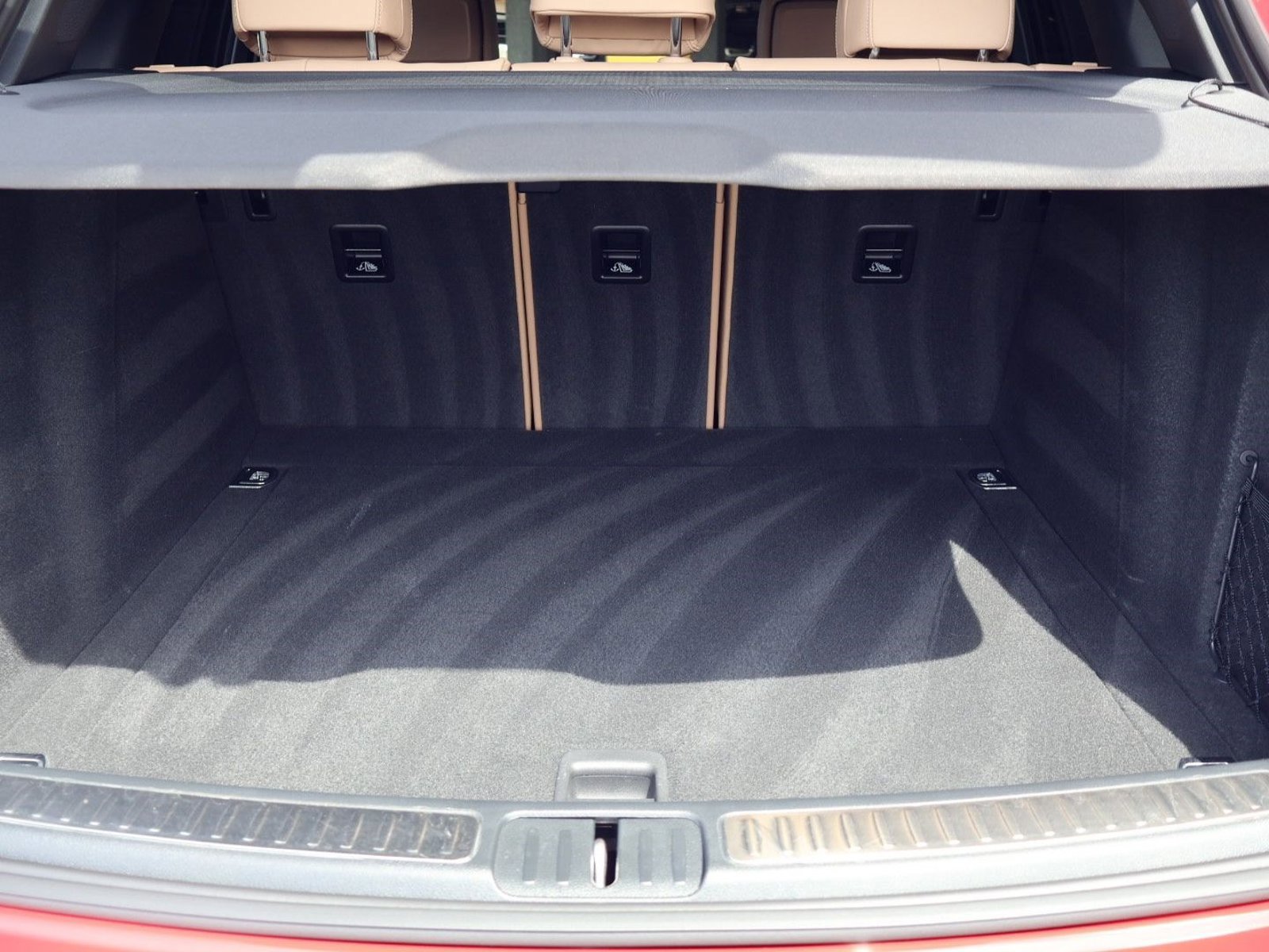 Certified 2025 Porsche Macan image 22