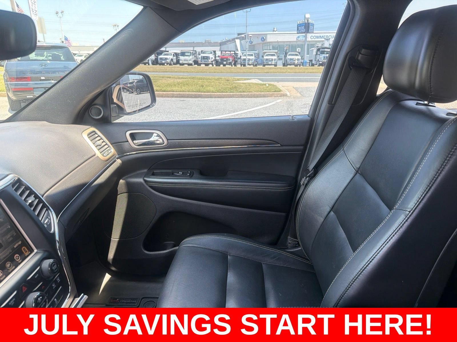 Used 2017 Jeep Grand Cherokee Limited w/ Trailer Tow Group IV AWD/4WD image 21