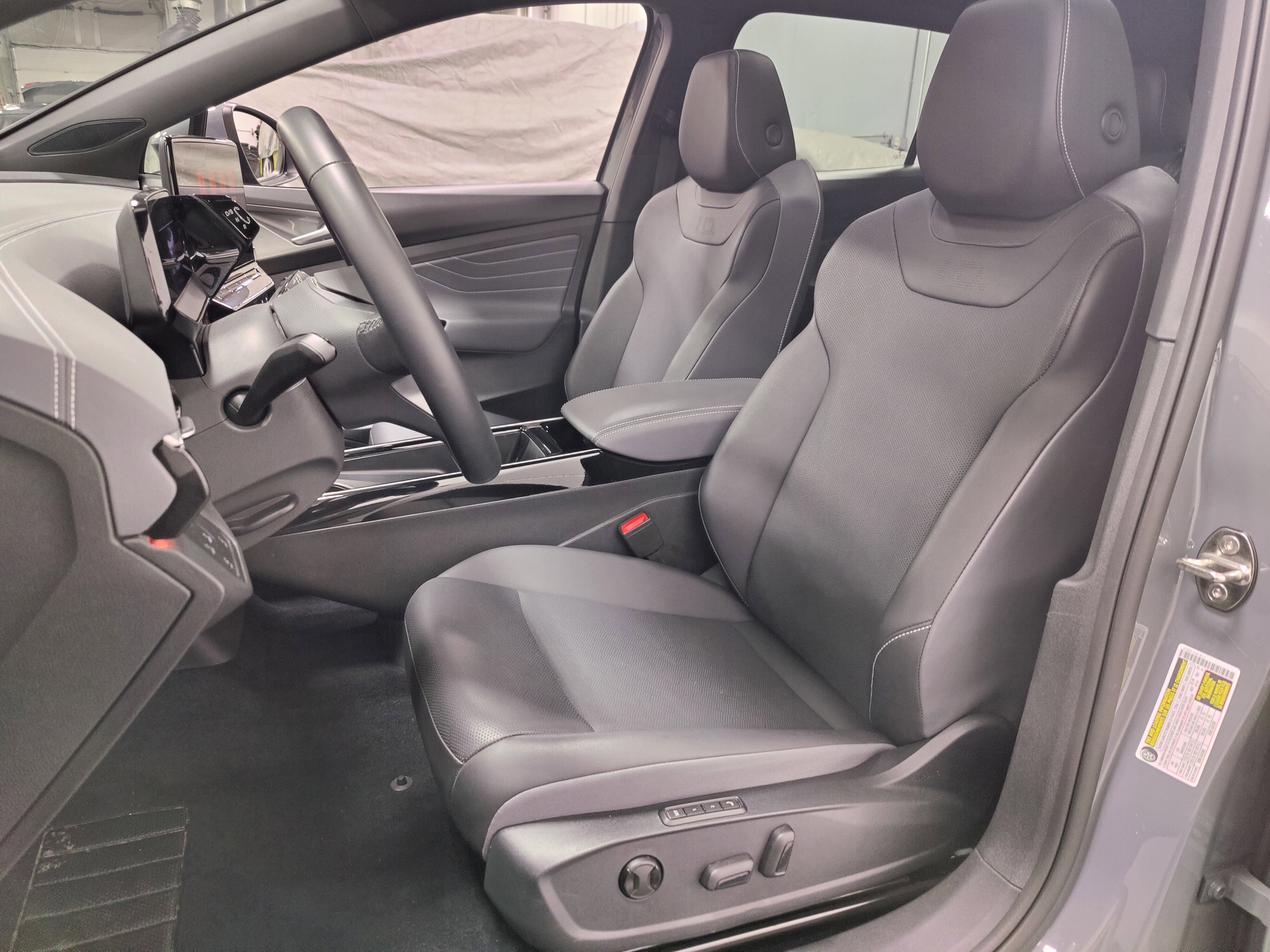 Certified 2024 Volkswagen ID.4 S image 15