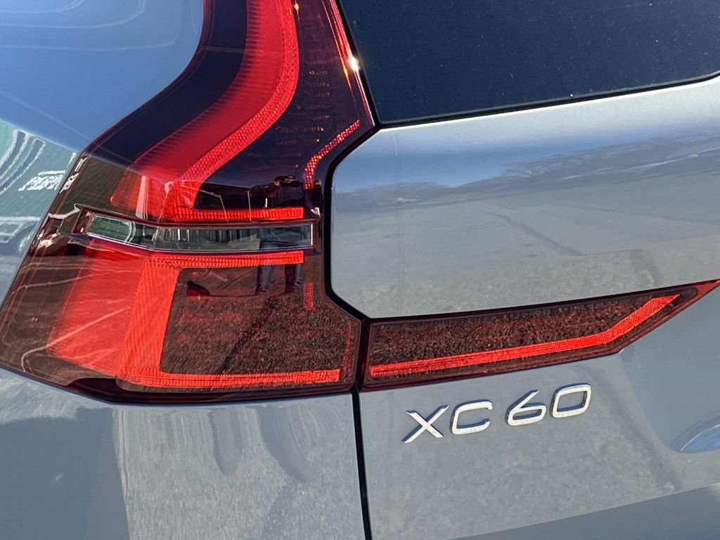 New 2026 Volvo XC60 B5 Plus w/ Climate Package image 10