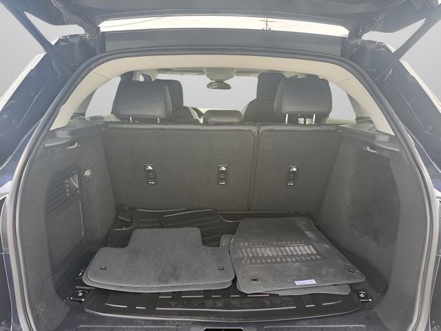 Used 2019 Land Rover Range Rover Evoque SE AWD/4WD image 8