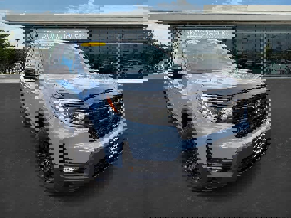 Used 2025 Honda Ridgeline Black Edition image 2