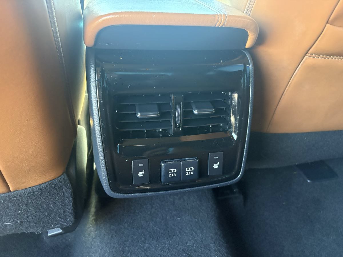 Used 2020 Toyota Avalon Limited w/ Advanced Safety Package FWD image 19